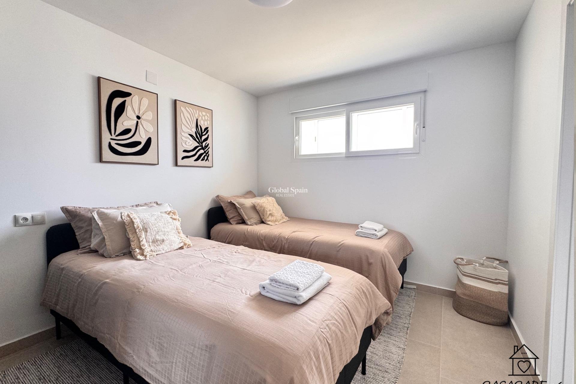 Revente - APPARTEMENT -
TORREVIEJA - El Acequión - Los Náufragos