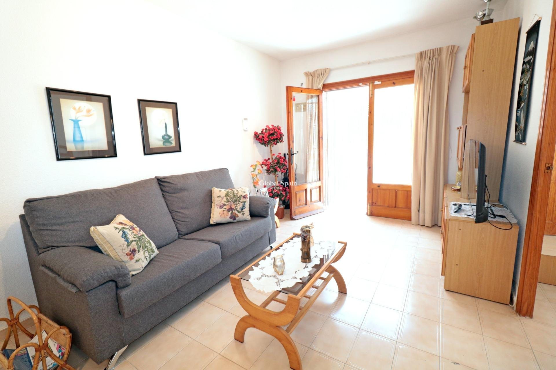 Revente - APPARTEMENT -
TORREVIEJA - El Acequión - Los Náufragos