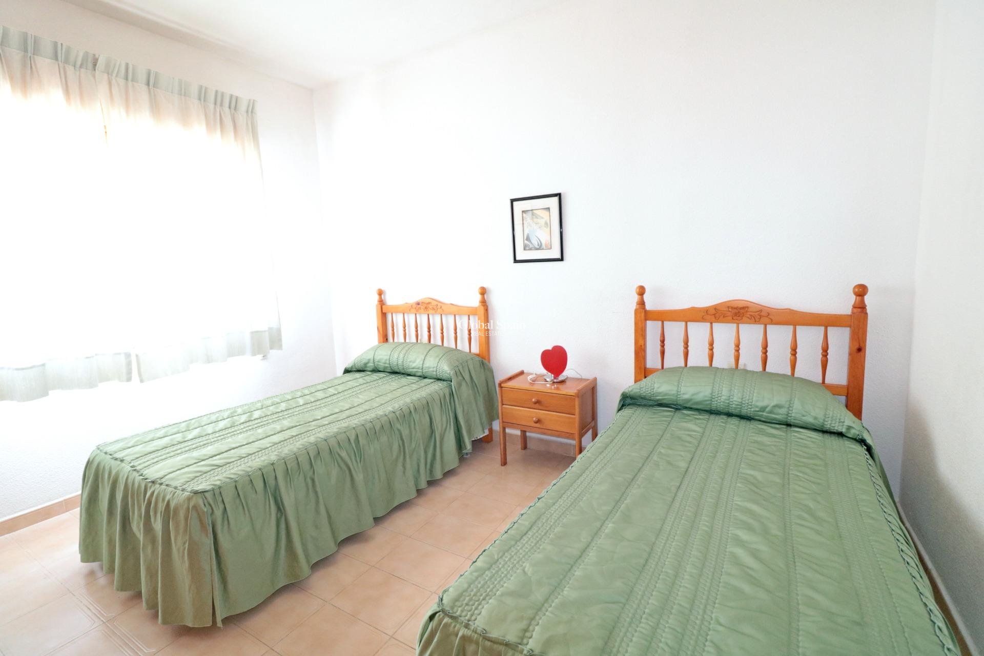 Revente - APPARTEMENT -
TORREVIEJA - El Acequión - Los Náufragos