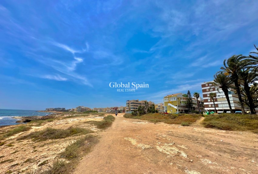 Revente - APPARTEMENT -
TORREVIEJA - El Acequión - Los Náufragos