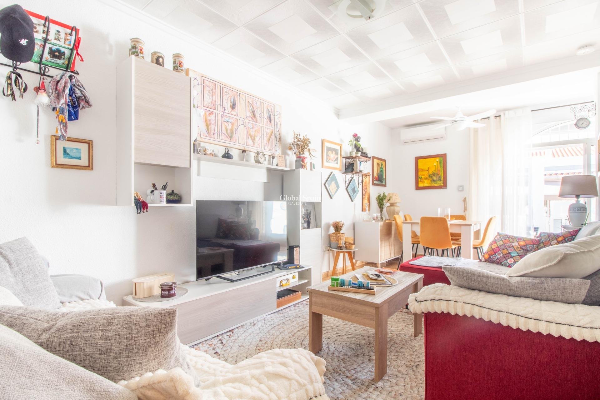 Revente - APPARTEMENT -
TORREVIEJA - El chaparral