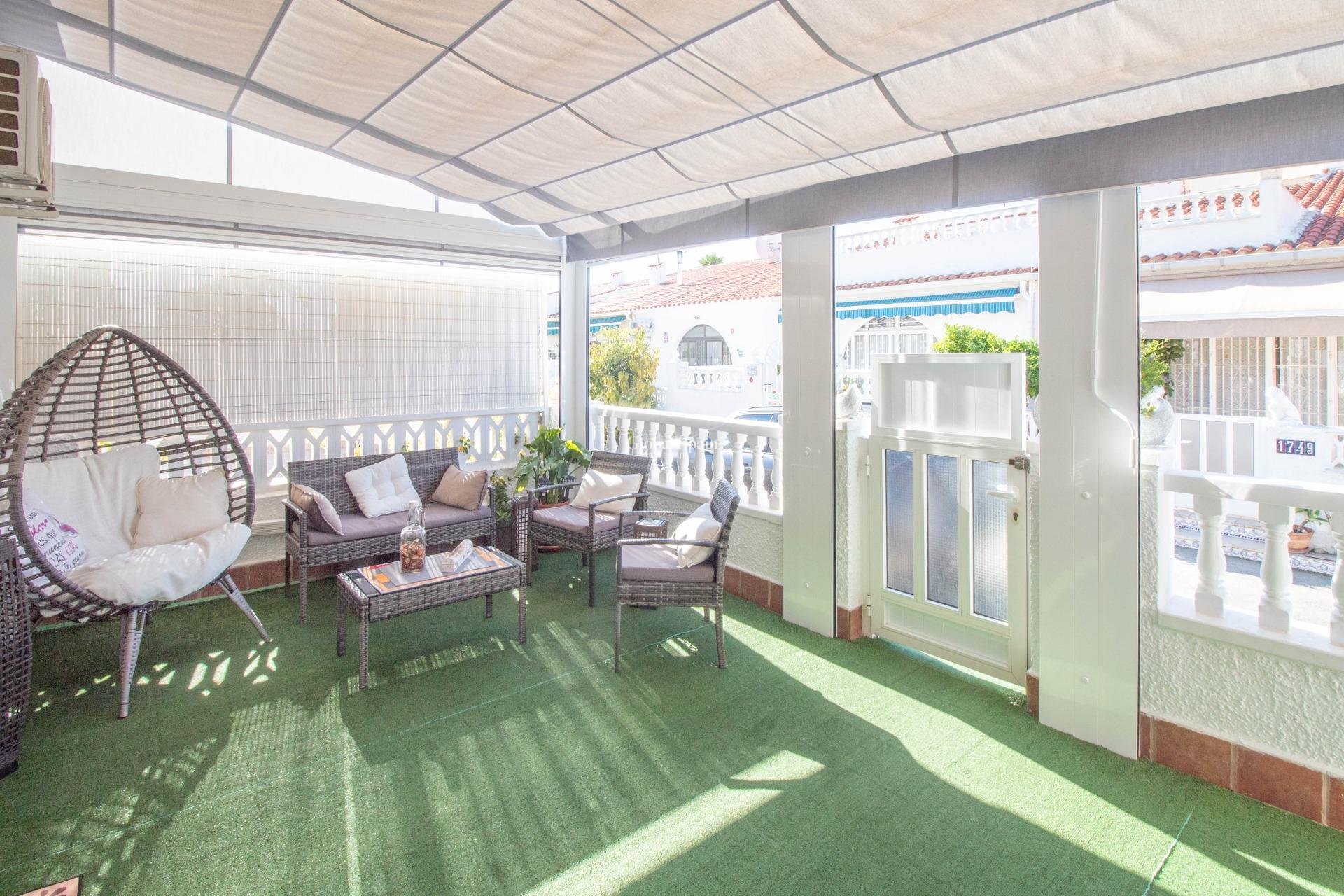 Revente - APPARTEMENT -
TORREVIEJA - El chaparral