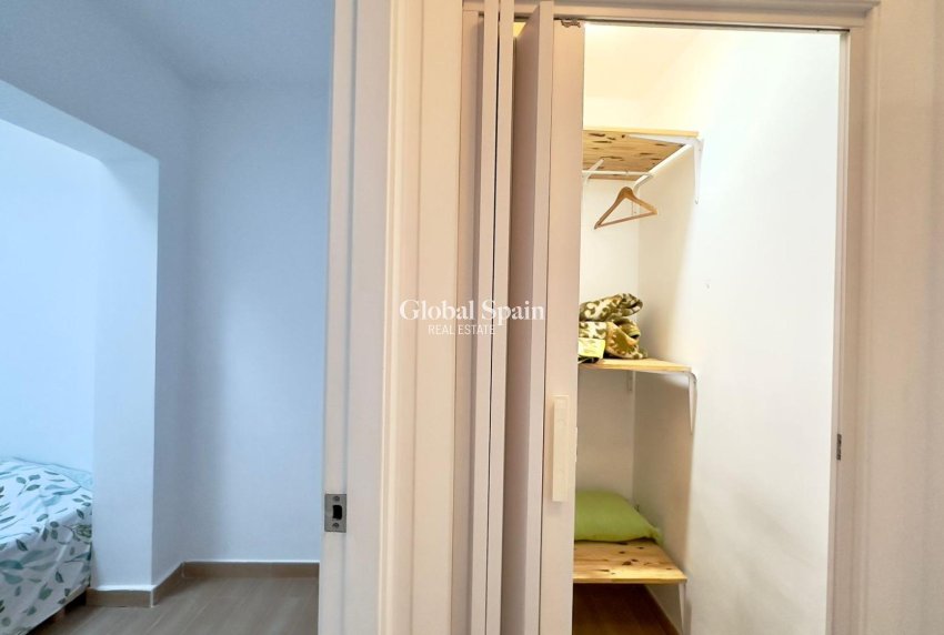 Revente - APPARTEMENT -
TORREVIEJA - El limonar