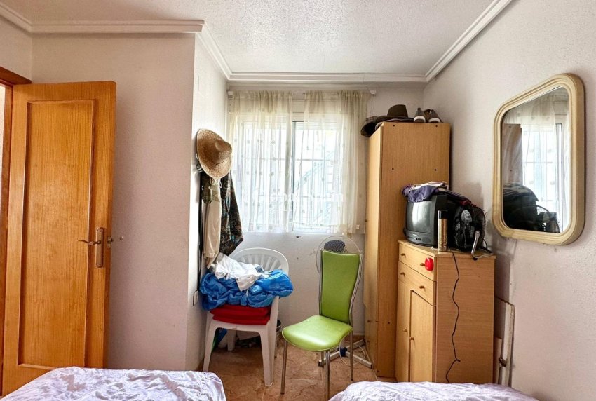 Revente - APPARTEMENT -
TORREVIEJA - El limonar