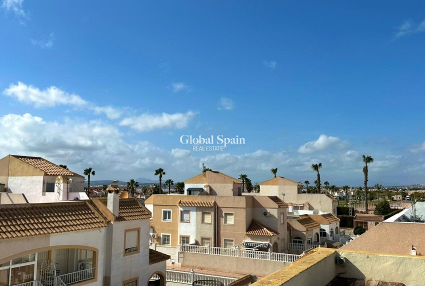 Revente - APPARTEMENT -
TORREVIEJA - El limonar