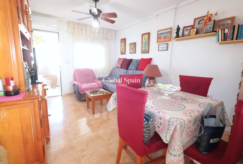 Revente - APPARTEMENT -
TORREVIEJA - El limonar