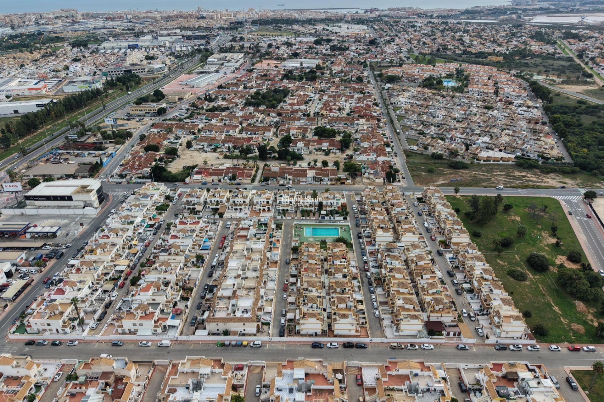 Revente - APPARTEMENT -
TORREVIEJA - El limonar