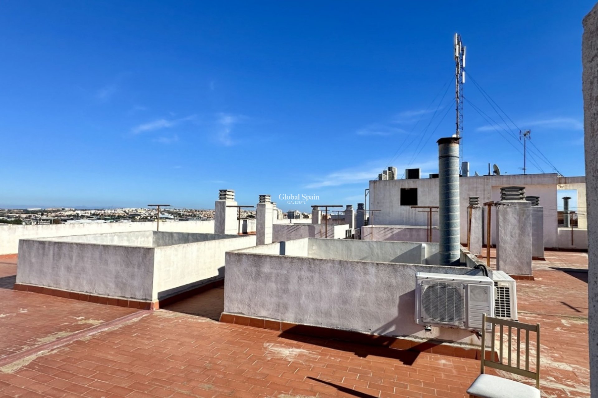 Revente - APPARTEMENT -
TORREVIEJA - El Molino