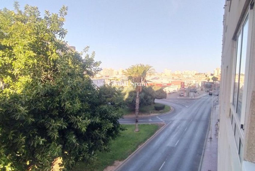 Revente - APPARTEMENT -
TORREVIEJA - El molino