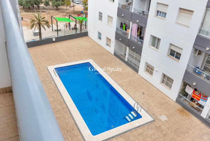 Revente - APPARTEMENT -
TORREVIEJA - El Molino