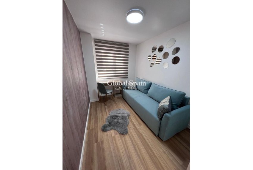 Revente - APPARTEMENT -
TORREVIEJA - Estacion de autobuses