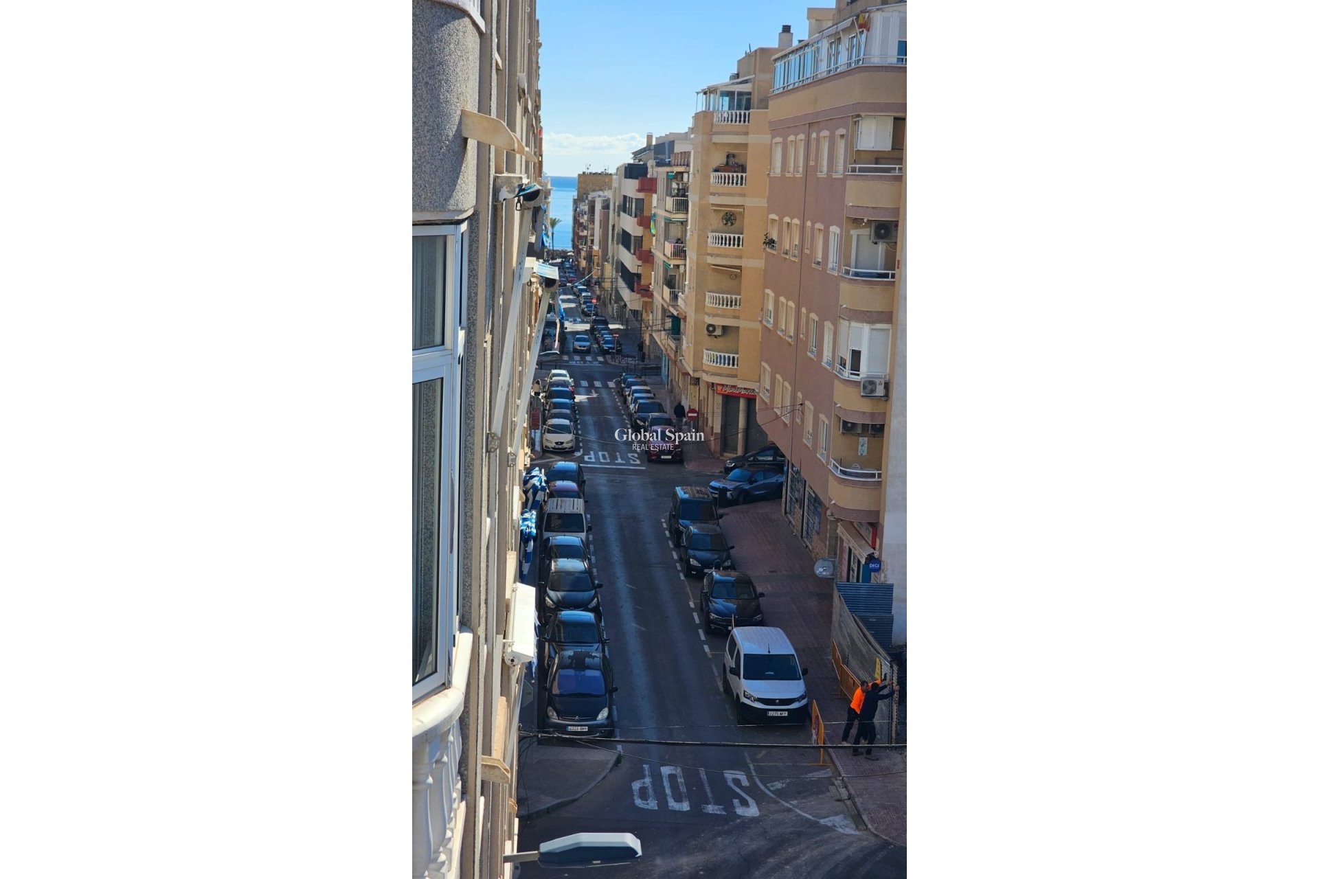 Revente - APPARTEMENT -
TORREVIEJA - Estacion de autobuses