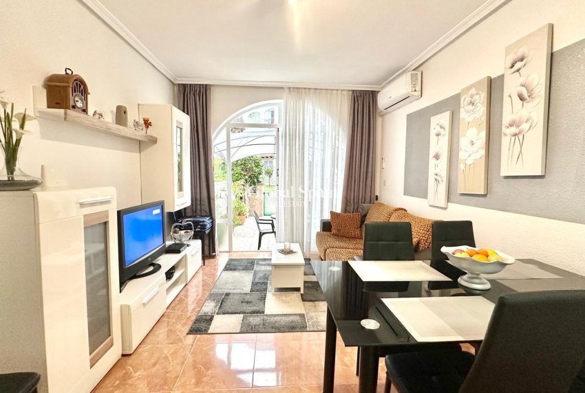 Revente - APPARTEMENT -
TORREVIEJA - Estacion de autobuses