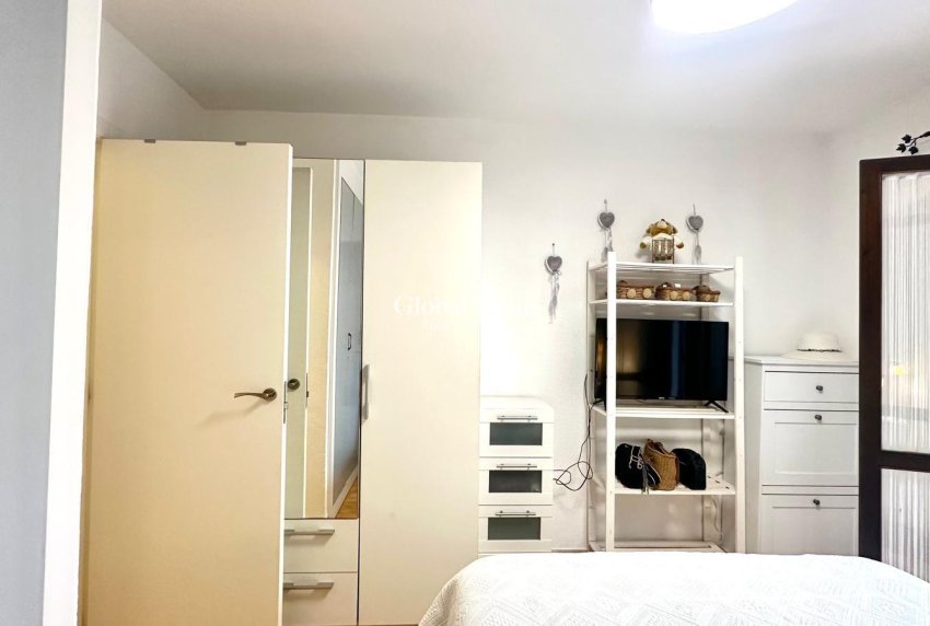 Revente - APPARTEMENT -
TORREVIEJA - Estacion de autobuses