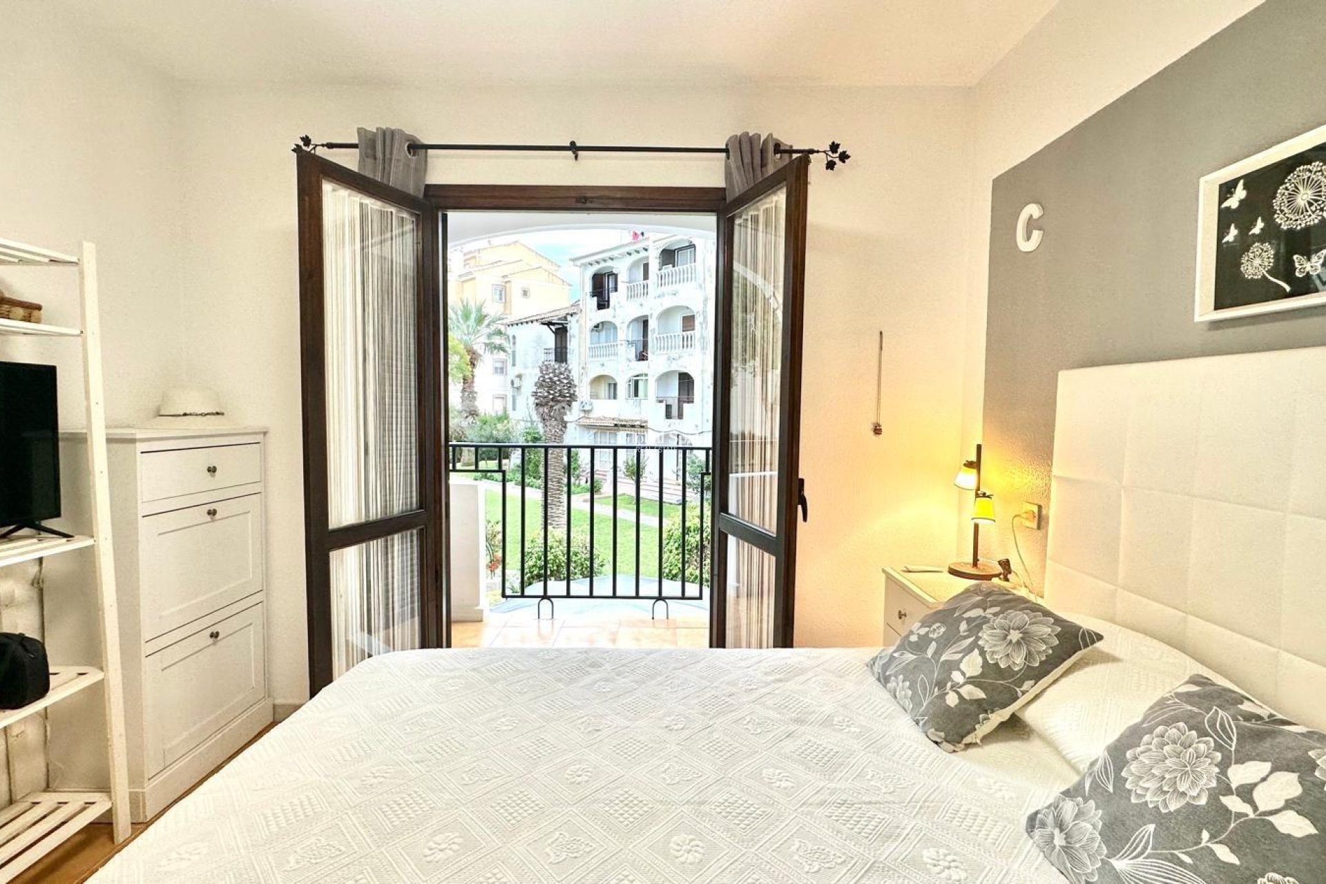 Revente - APPARTEMENT -
TORREVIEJA - Estacion de autobuses