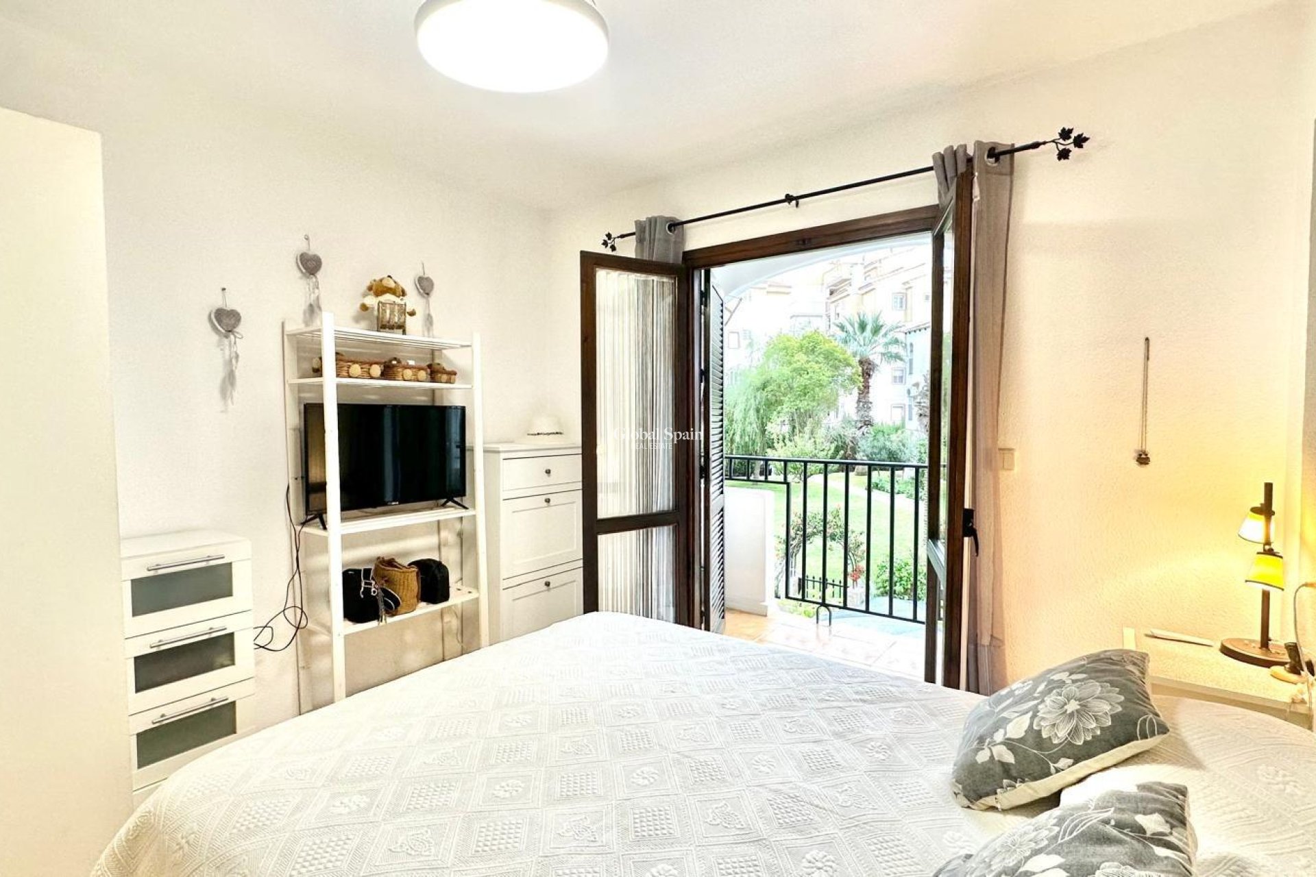 Revente - APPARTEMENT -
TORREVIEJA - Estacion de autobuses