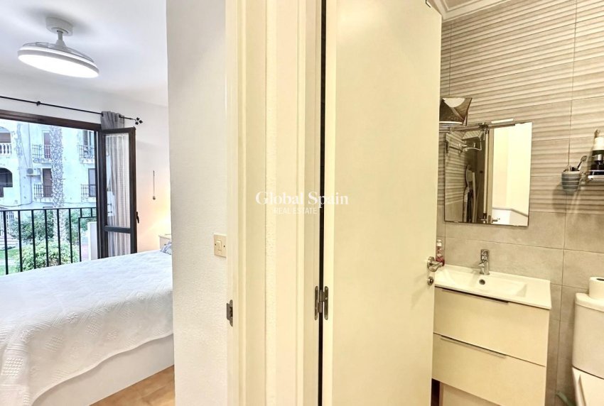 Revente - APPARTEMENT -
TORREVIEJA - Estacion de autobuses