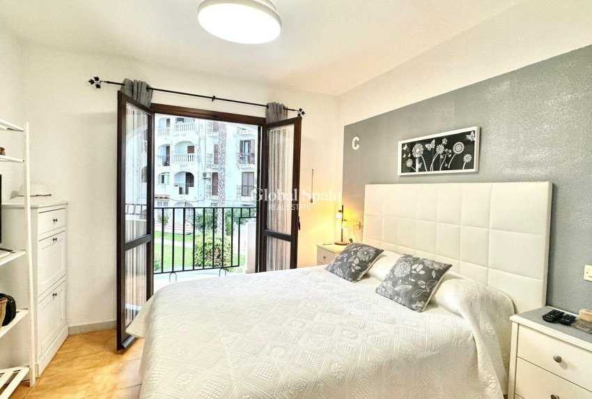 Revente - APPARTEMENT -
TORREVIEJA - Estacion de autobuses