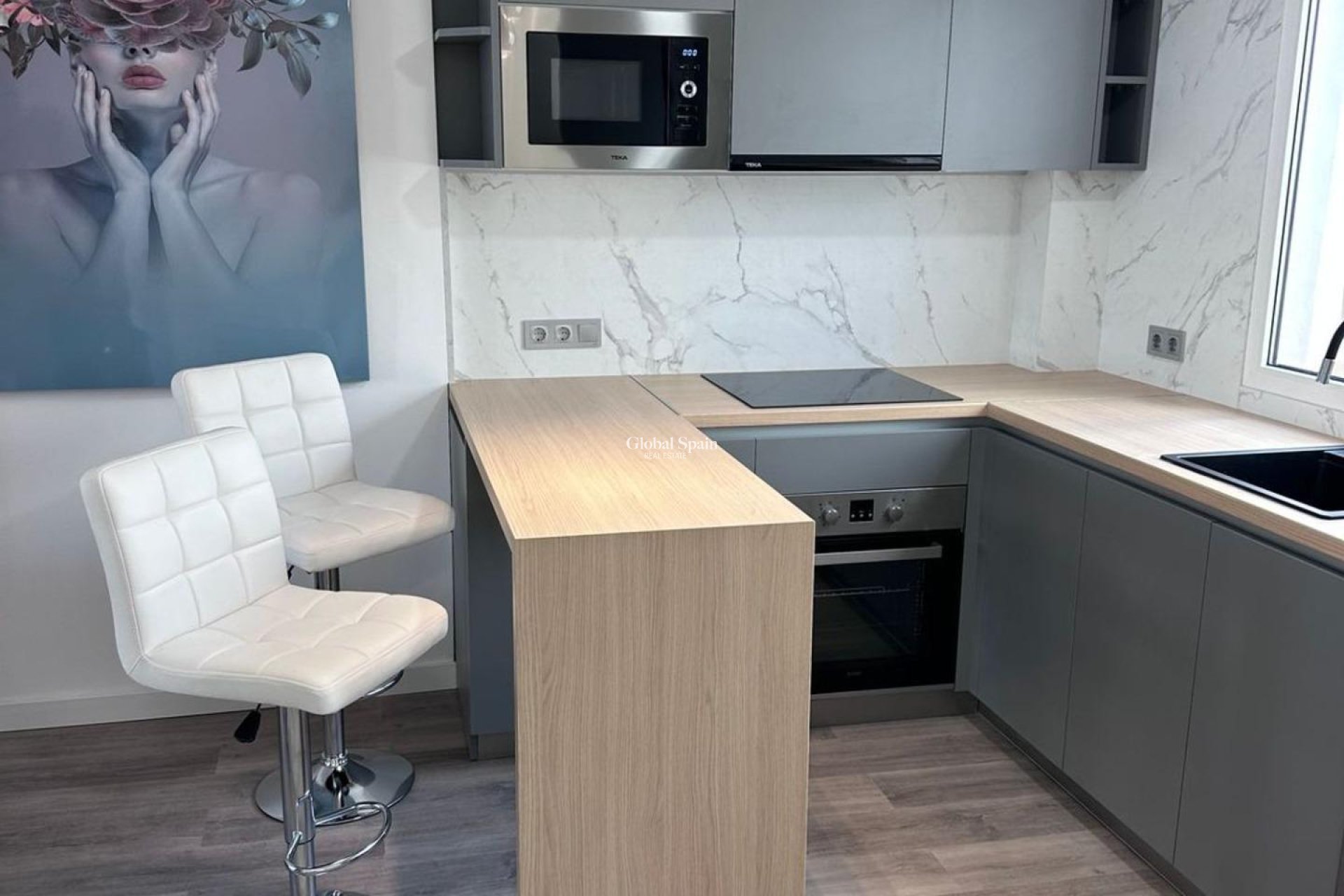 Revente - APPARTEMENT -
TORREVIEJA - Estacion de autobuses