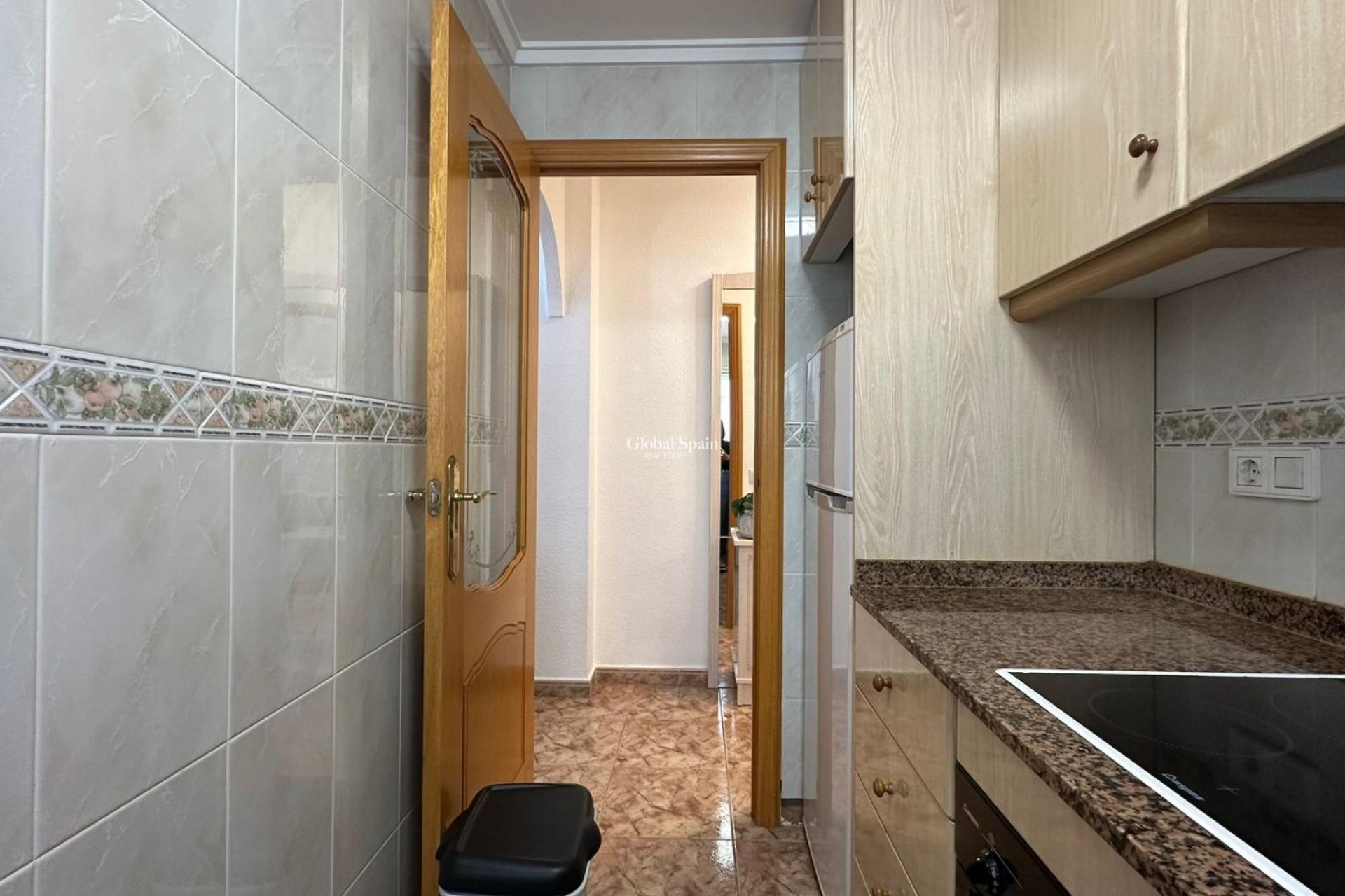 Revente - APPARTEMENT -
TORREVIEJA - Estacion de autobuses
