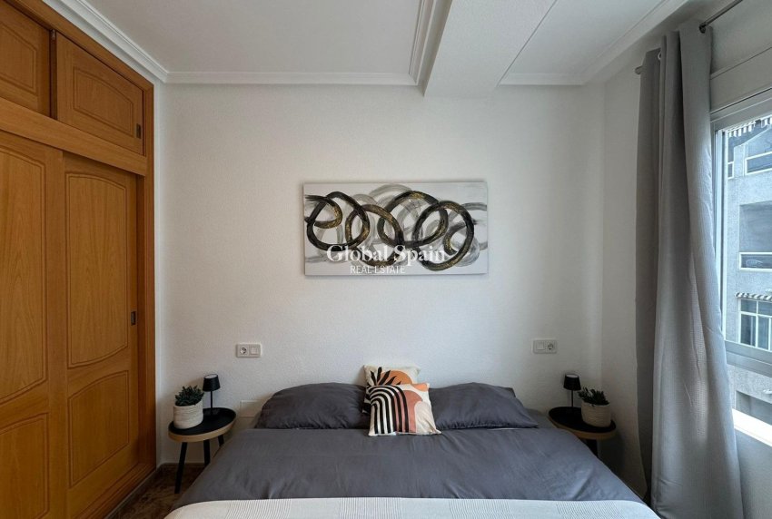 Revente - APPARTEMENT -
TORREVIEJA - Estacion de autobuses