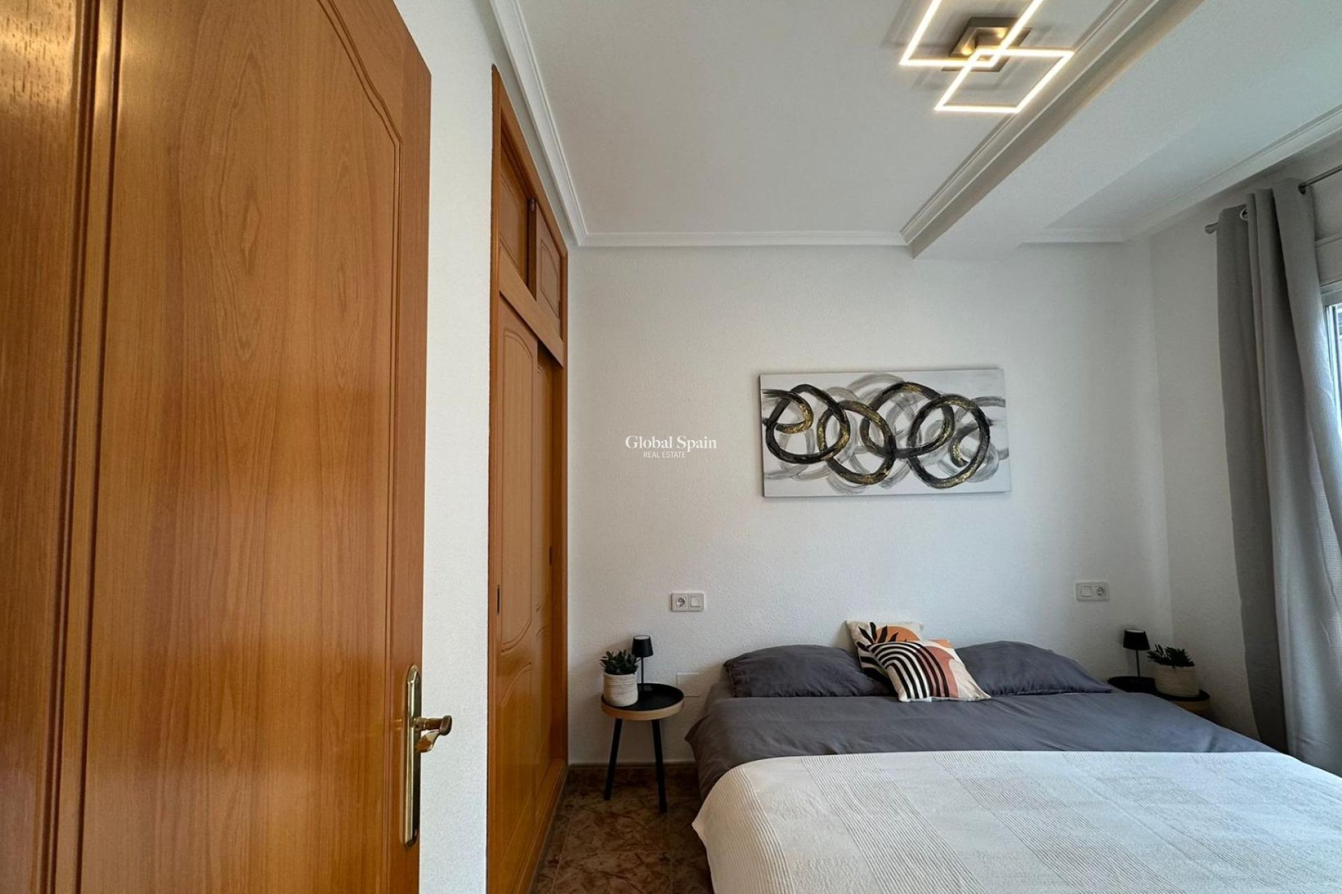 Revente - APPARTEMENT -
TORREVIEJA - Estacion de autobuses