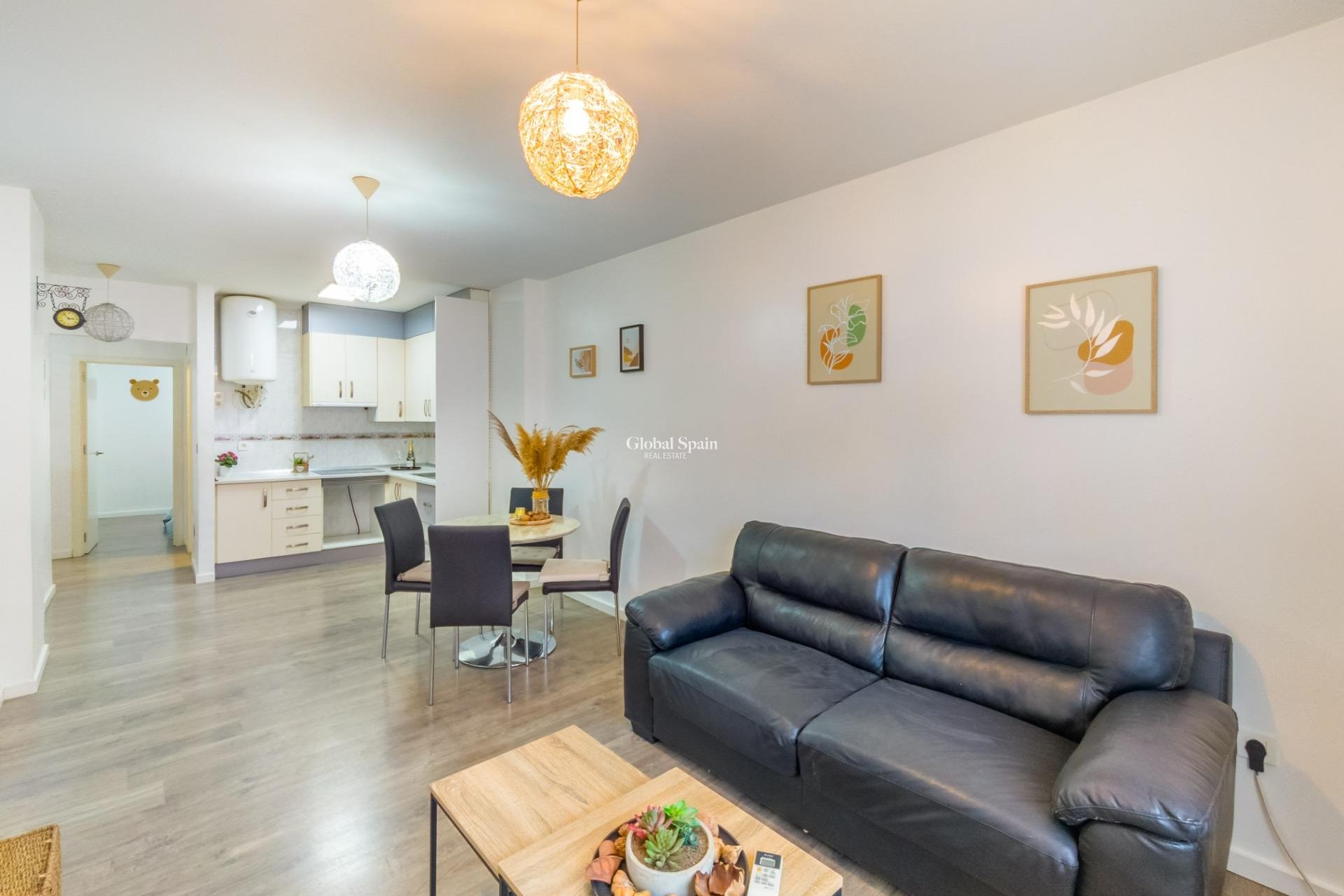 Revente - APPARTEMENT -
TORREVIEJA - Estacion de autobuses