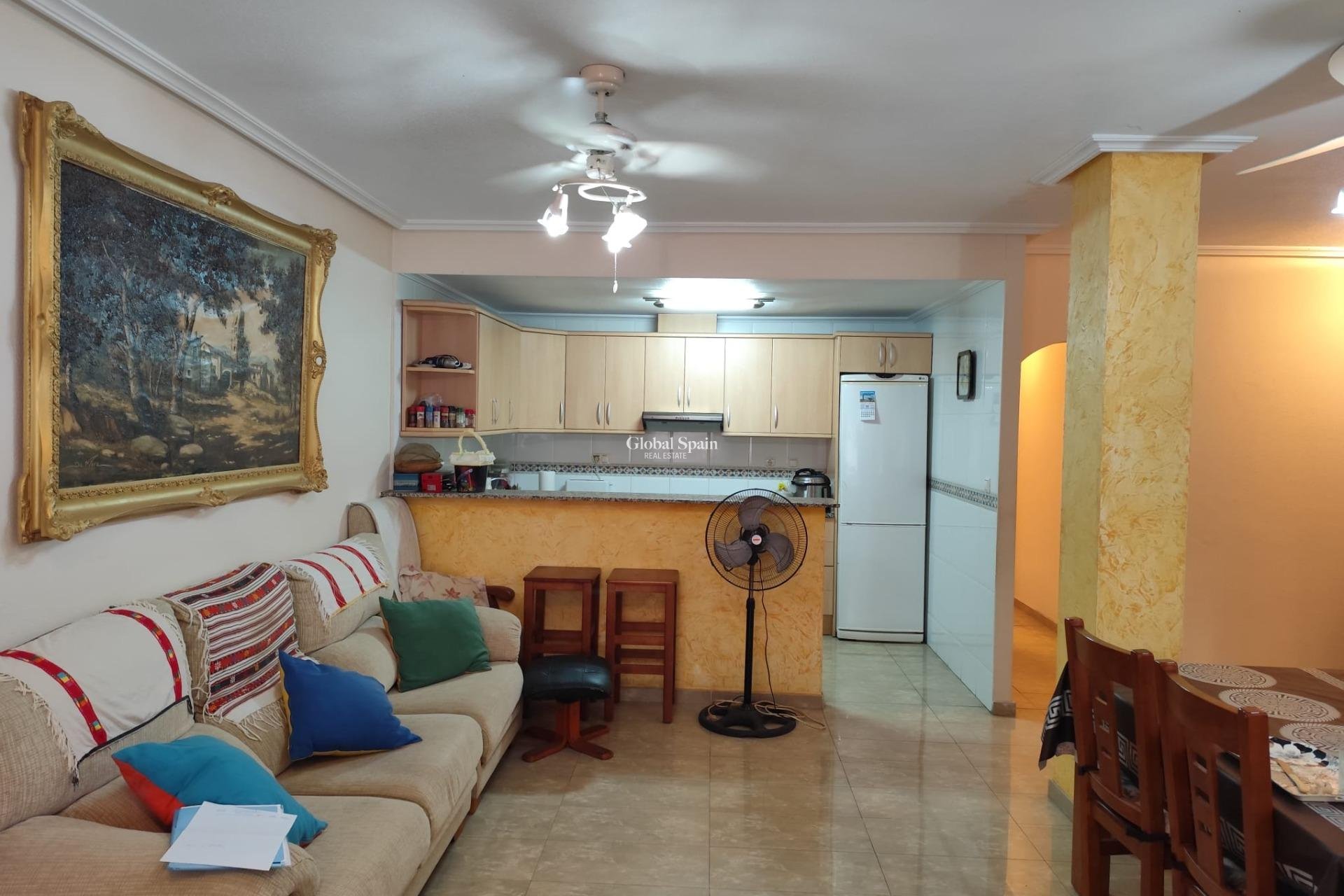 Revente - APPARTEMENT -
TORREVIEJA - Estacion de autobuses