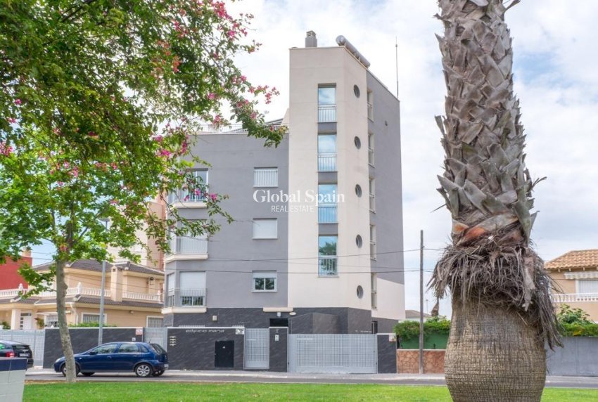 Revente - APPARTEMENT -
TORREVIEJA - Estacion de autobuses