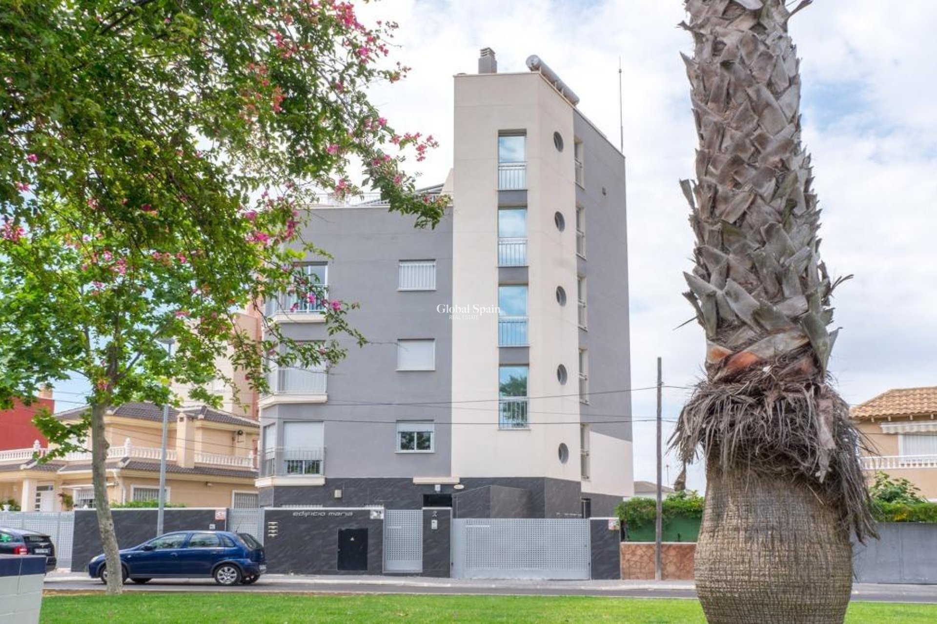 Revente - APPARTEMENT -
TORREVIEJA - Estacion de autobuses