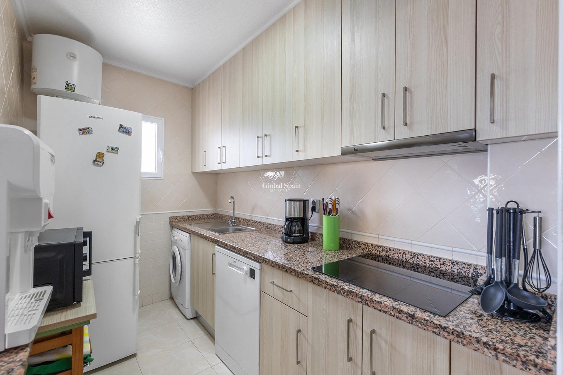 Revente - APPARTEMENT -
TORREVIEJA - Estacion de autobuses