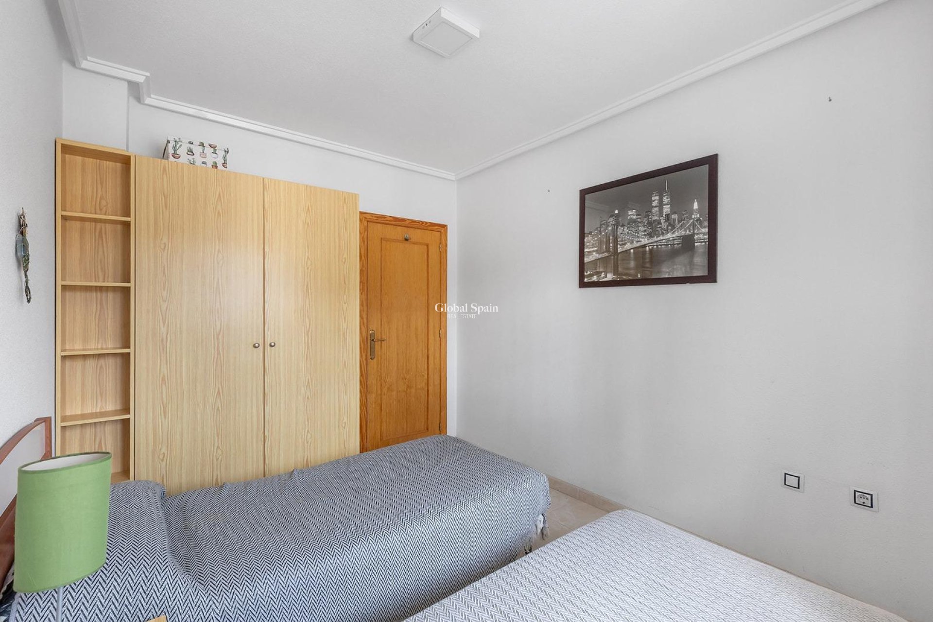 Revente - APPARTEMENT -
TORREVIEJA - Estacion de autobuses