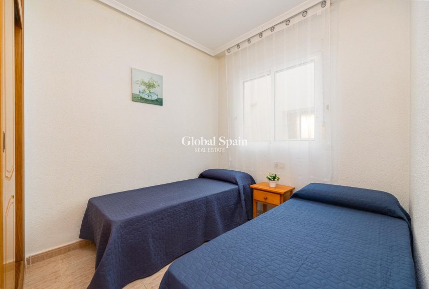 Revente - APPARTEMENT -
TORREVIEJA - Estacion de autobuses