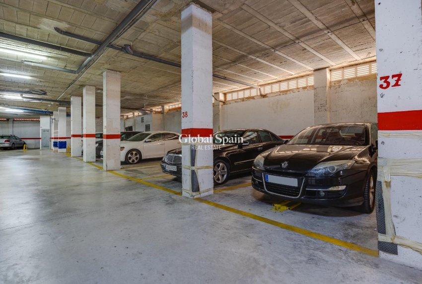 Revente - APPARTEMENT -
TORREVIEJA - Estacion de autobuses