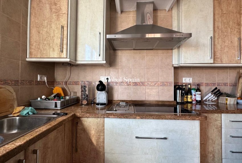 Revente - APPARTEMENT -
TORREVIEJA - Estacion de autobuses