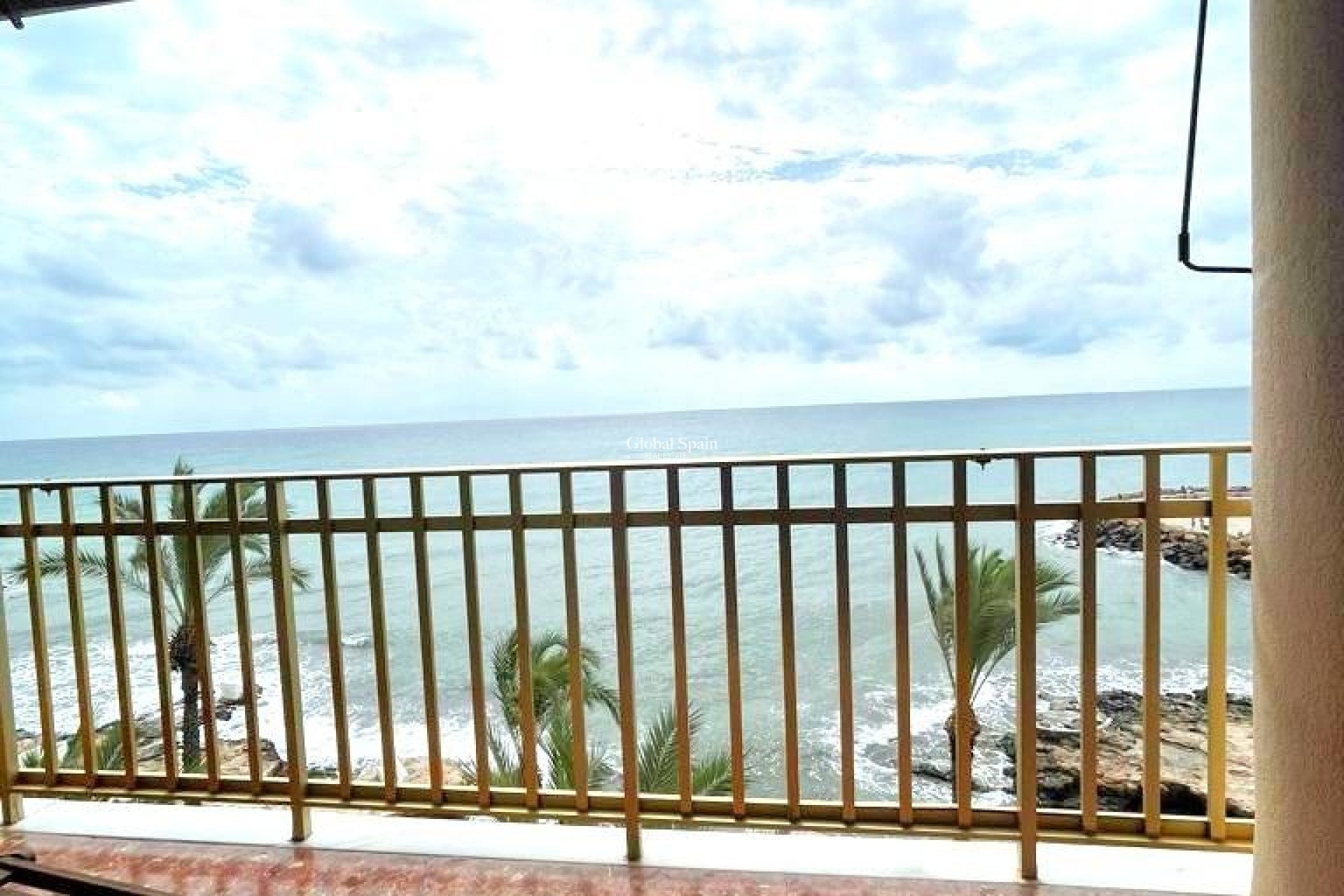 Revente - APPARTEMENT -
TORREVIEJA - Estacion de autobuses