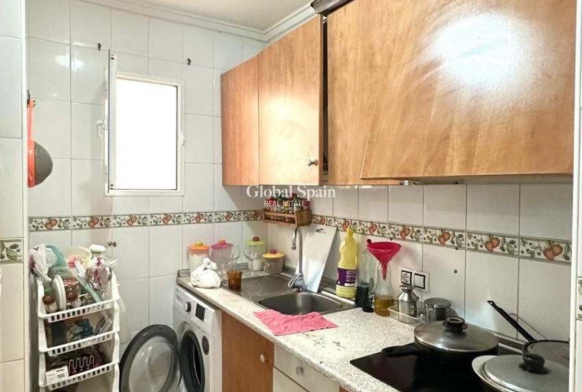 Revente - APPARTEMENT -
TORREVIEJA - Estacion de autobuses