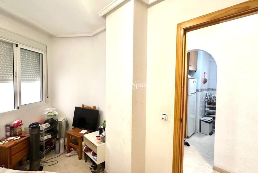 Revente - APPARTEMENT -
TORREVIEJA - Estacion de autobuses