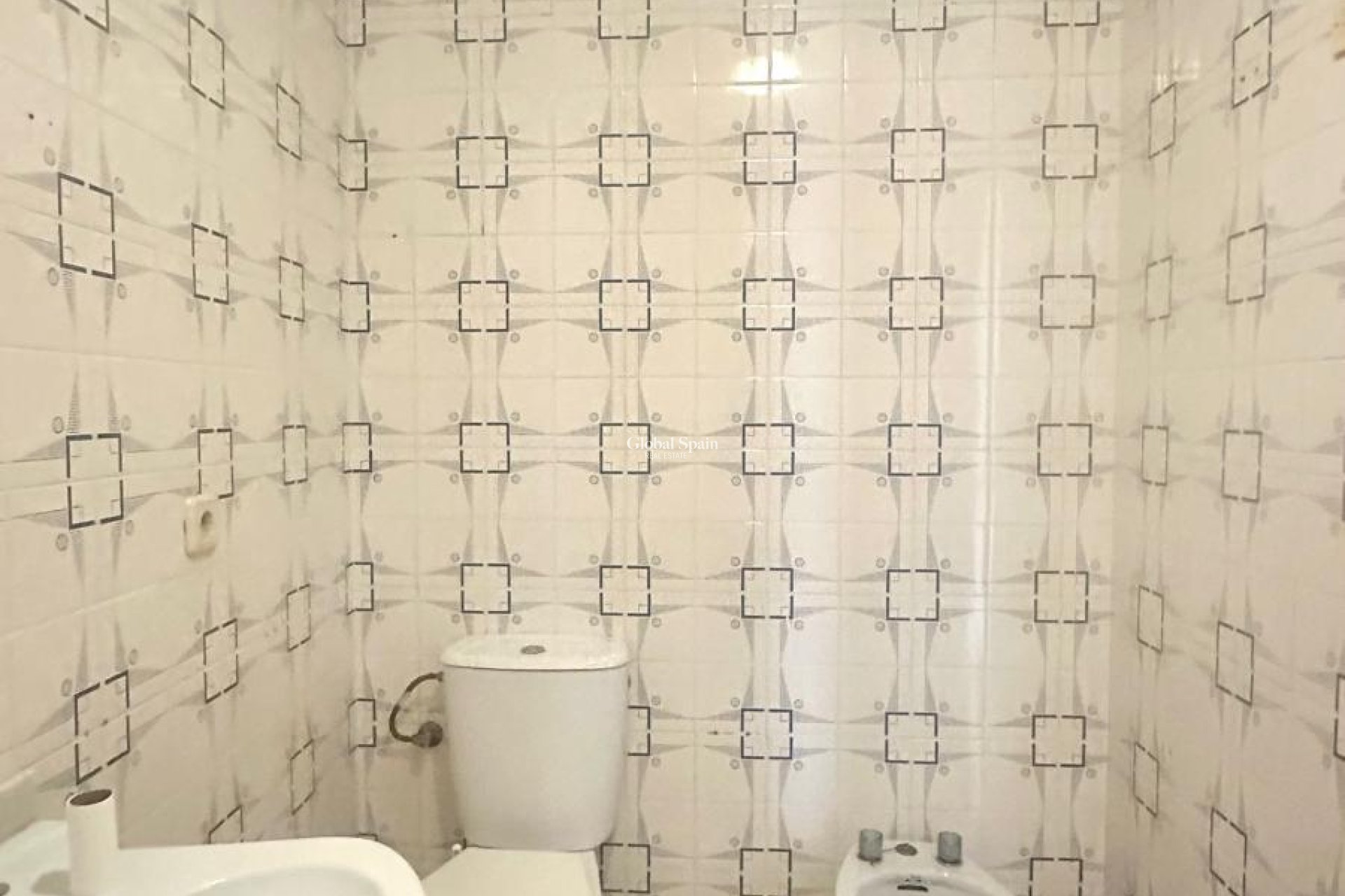 Revente - APPARTEMENT -
TORREVIEJA - Estacion de autobuses