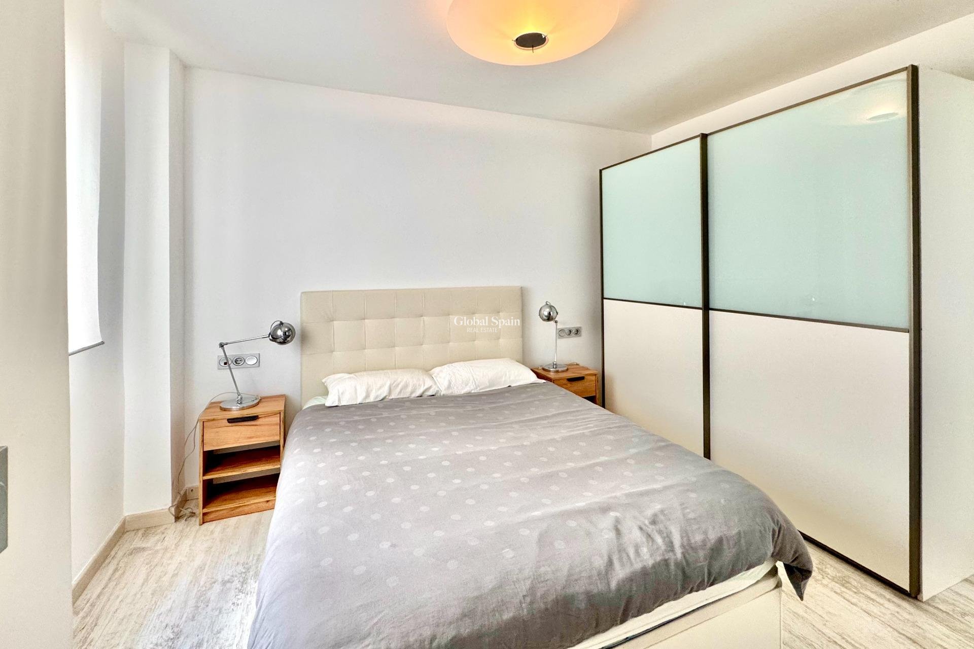 Revente - APPARTEMENT -
TORREVIEJA - Estacion de autobuses