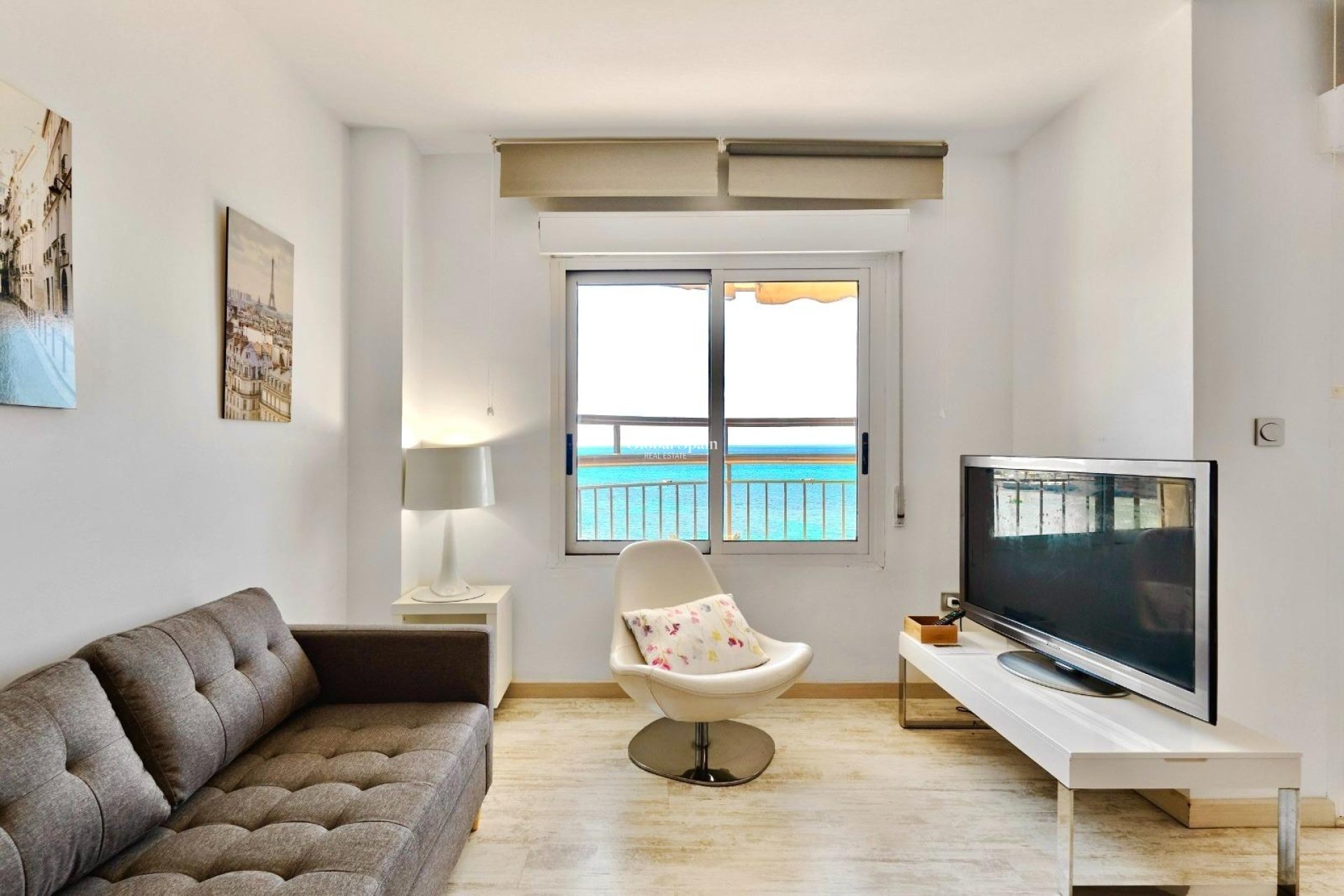 Revente - APPARTEMENT -
TORREVIEJA - Estacion de autobuses