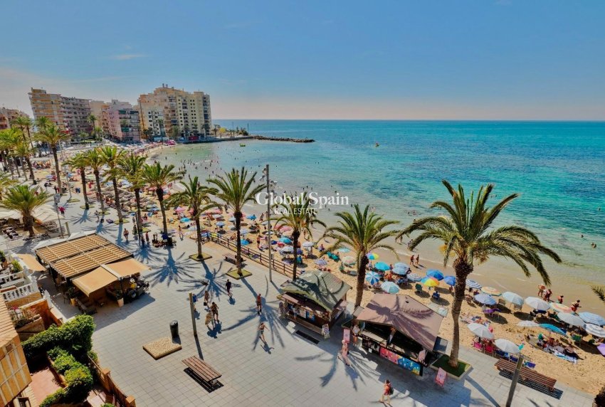 Revente - APPARTEMENT -
TORREVIEJA - Estacion de autobuses