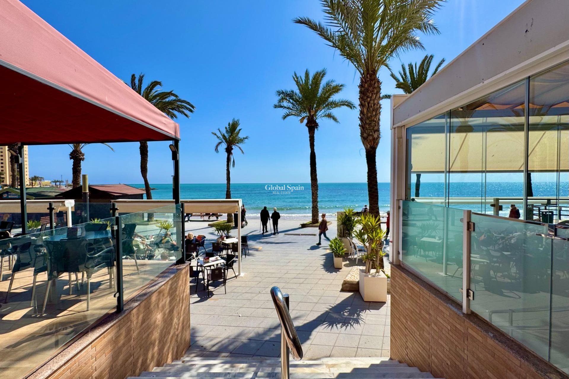 Revente - APPARTEMENT -
TORREVIEJA - Estacion de autobuses