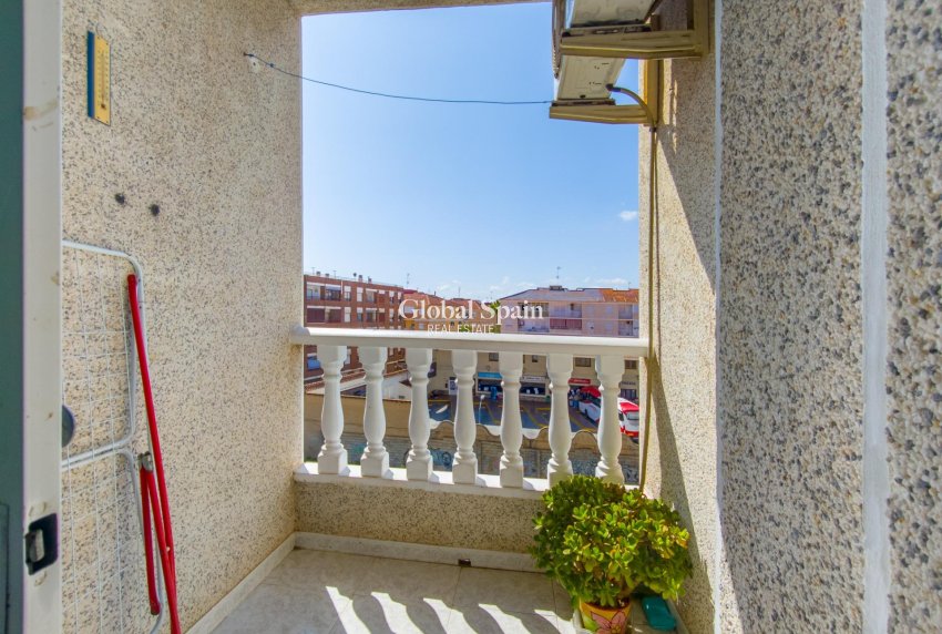 Revente - APPARTEMENT -
TORREVIEJA - Estacion de autobuses