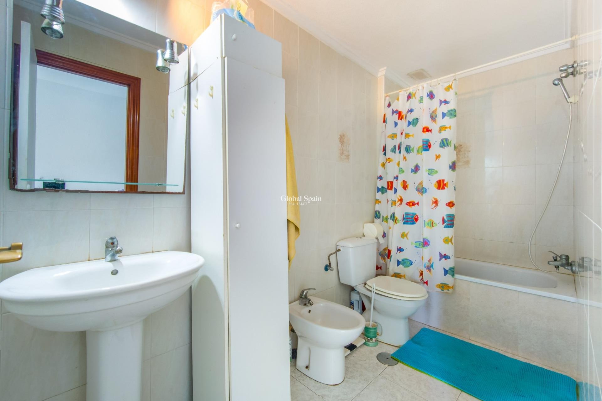 Revente - APPARTEMENT -
TORREVIEJA - Estacion de autobuses