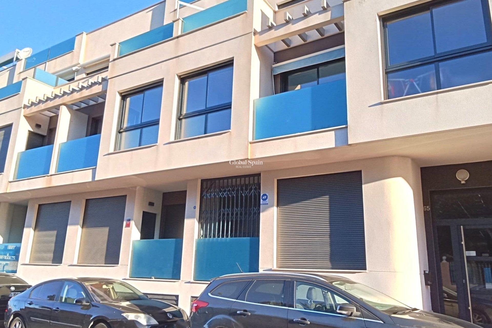 Revente - APPARTEMENT -
TORREVIEJA - Estacion de autobuses