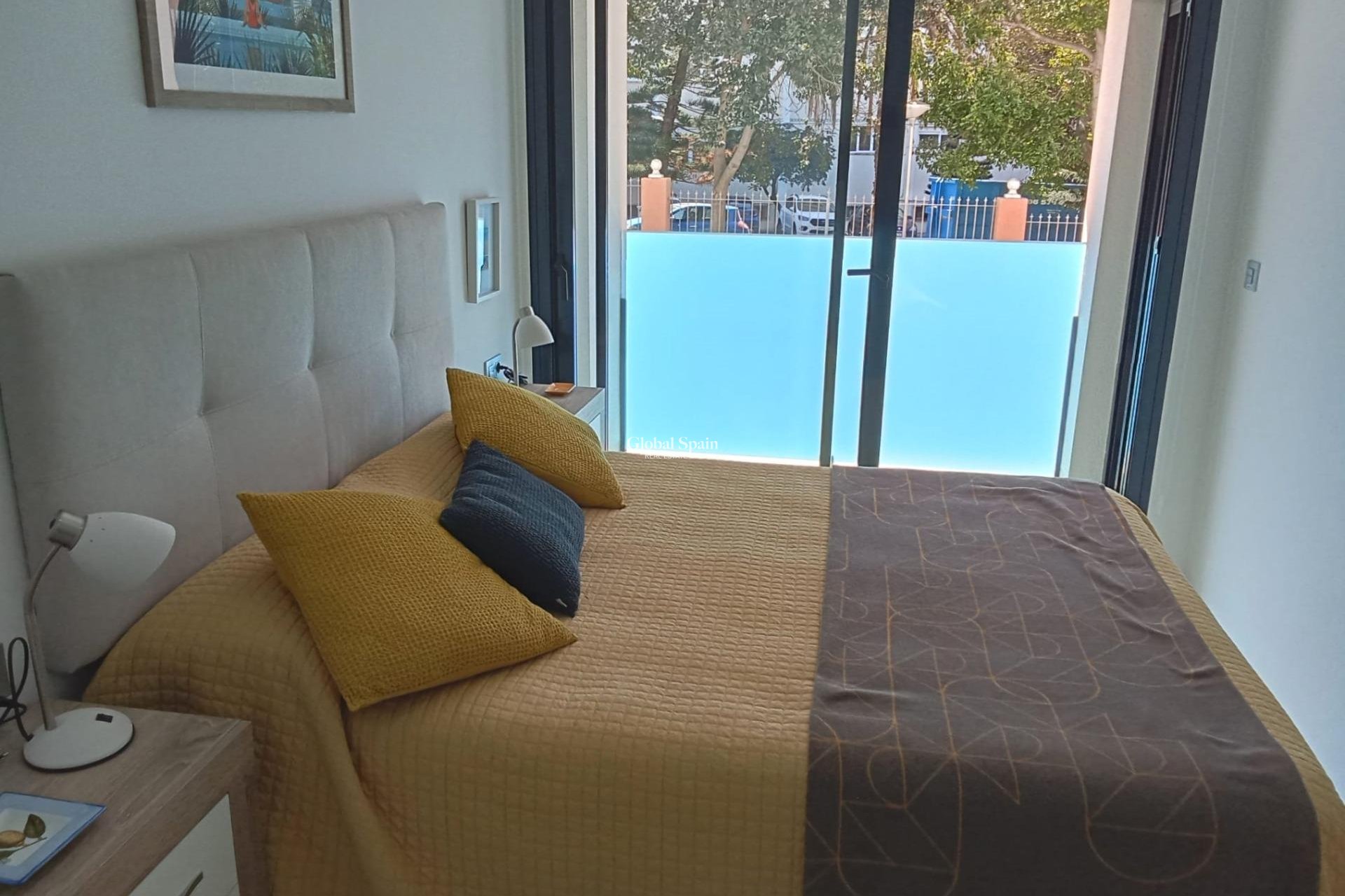 Revente - APPARTEMENT -
TORREVIEJA - Estacion de autobuses