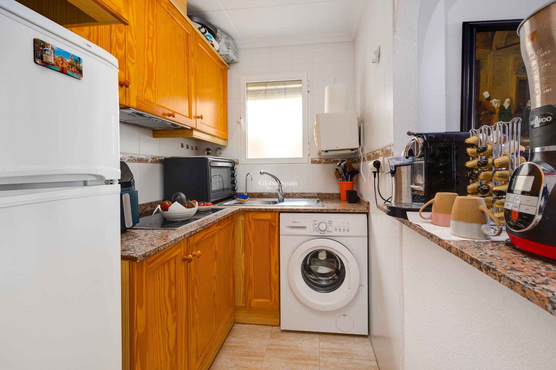 Revente - APPARTEMENT -
TORREVIEJA - Estacion de autobuses