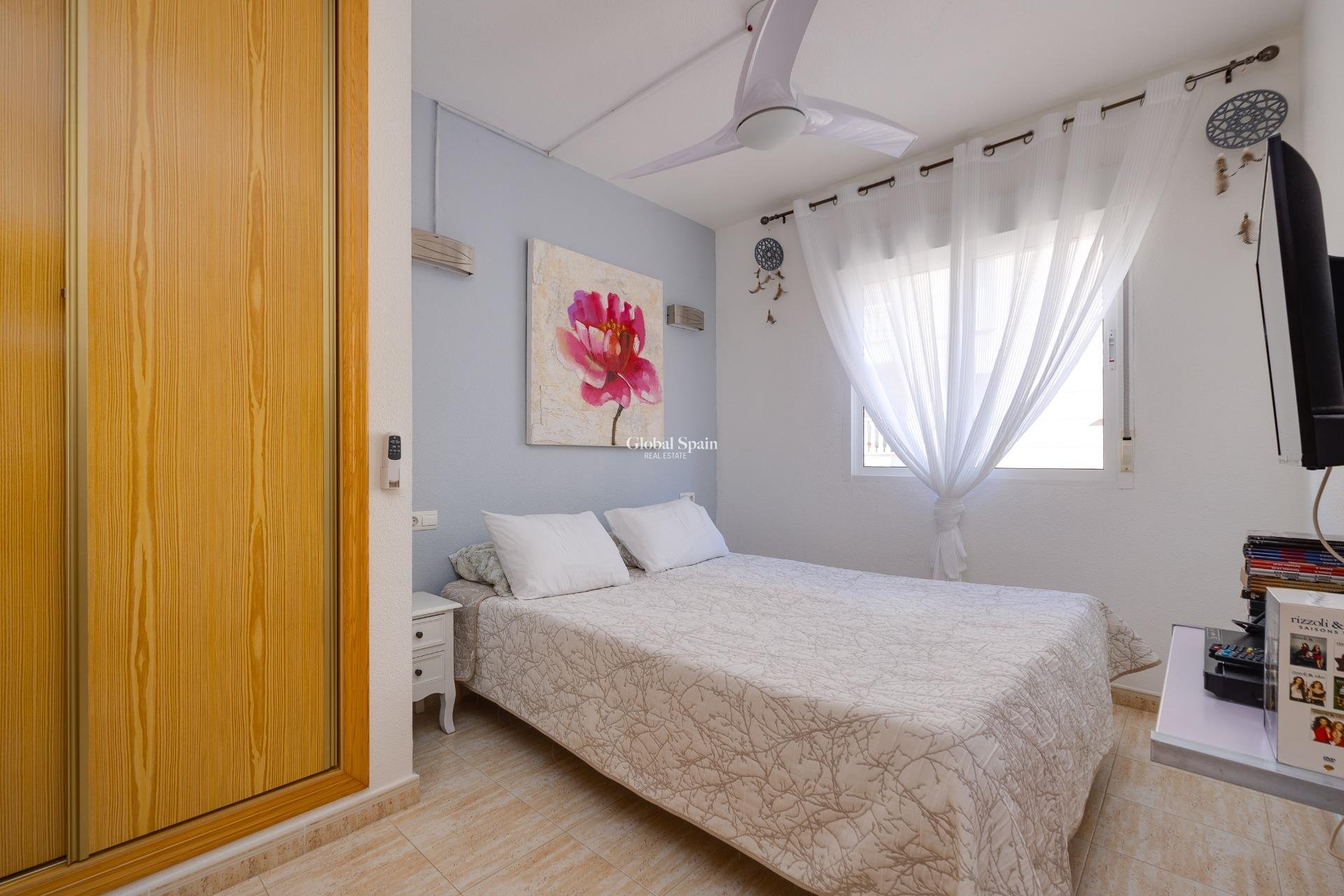 Revente - APPARTEMENT -
TORREVIEJA - Estacion de autobuses