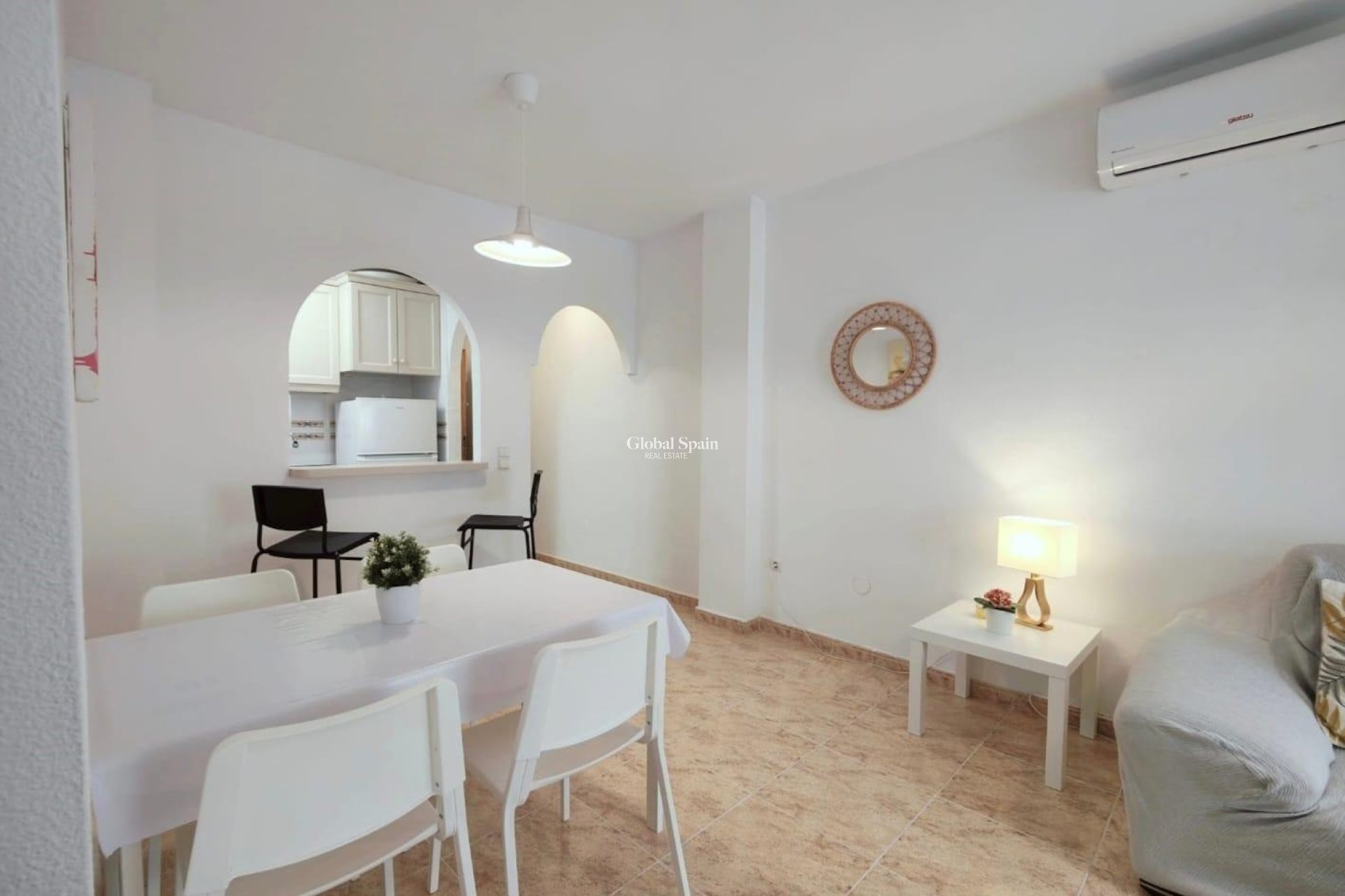 Revente - APPARTEMENT -
TORREVIEJA - Estacion de autobuses